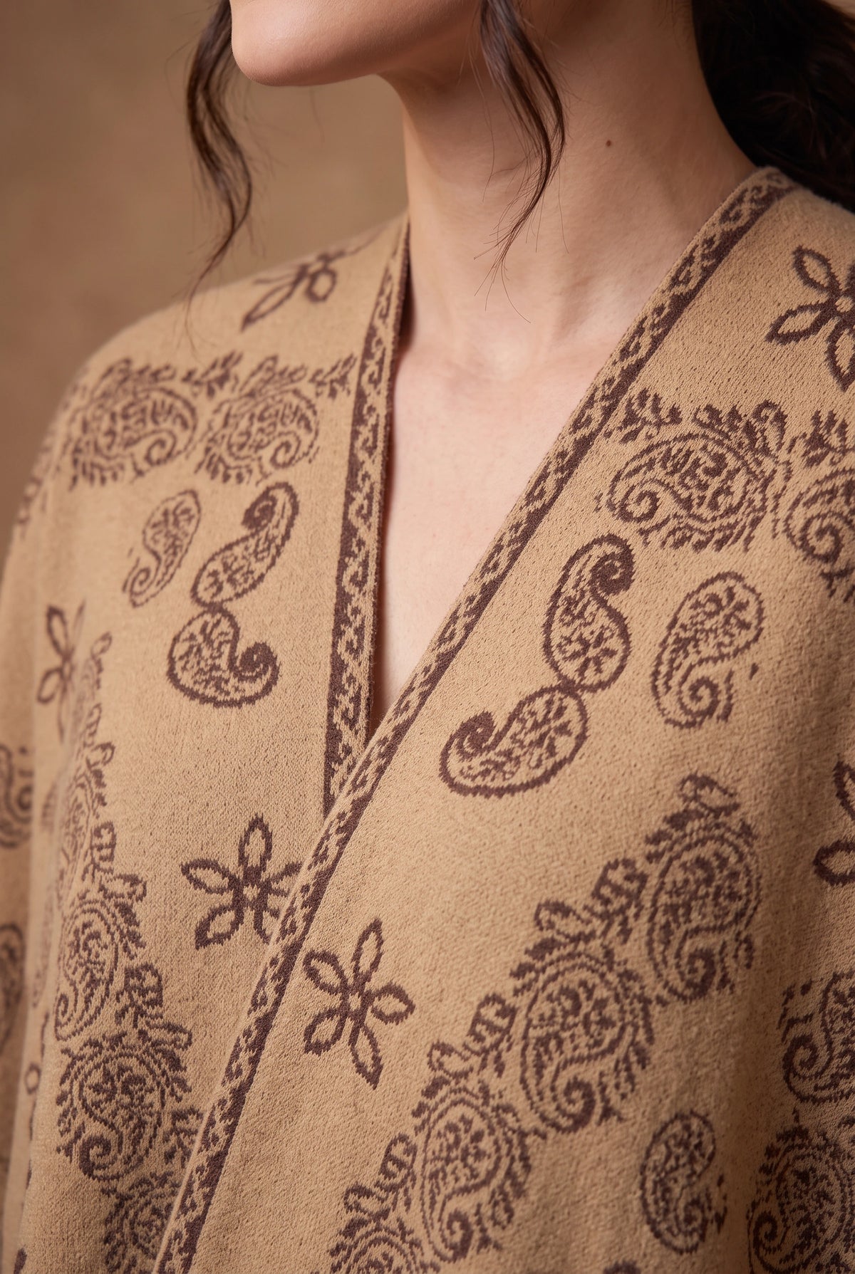 Lachi Women's Paisley Jacquard Open Front Poncho Cape