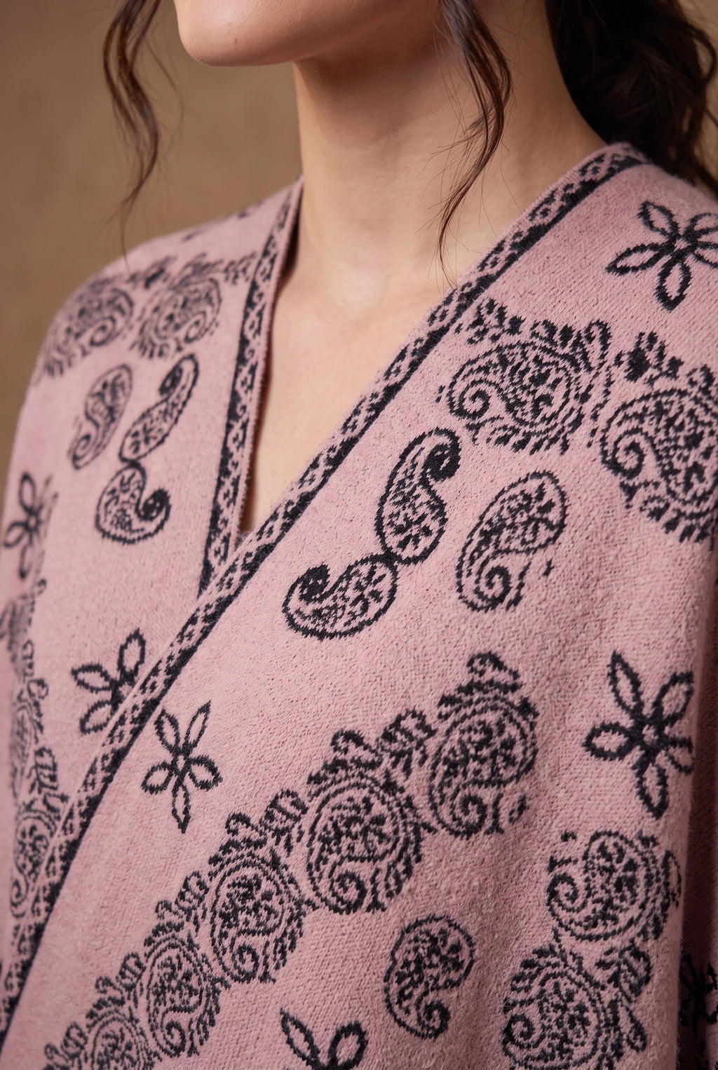 Rose Pink Paisley Jacquard Poncho Cape 4