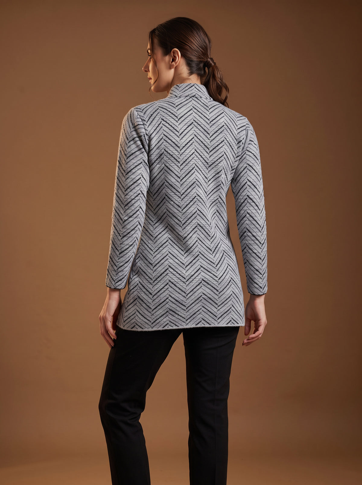 Lachi Women's Silver Chevron Acrylic Knit Cardigan