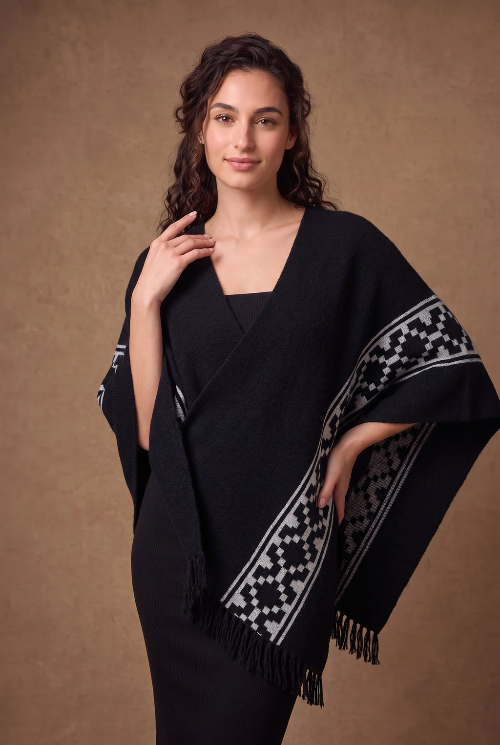 Lachi Women's Black Aztec Trim Fringed Cape
