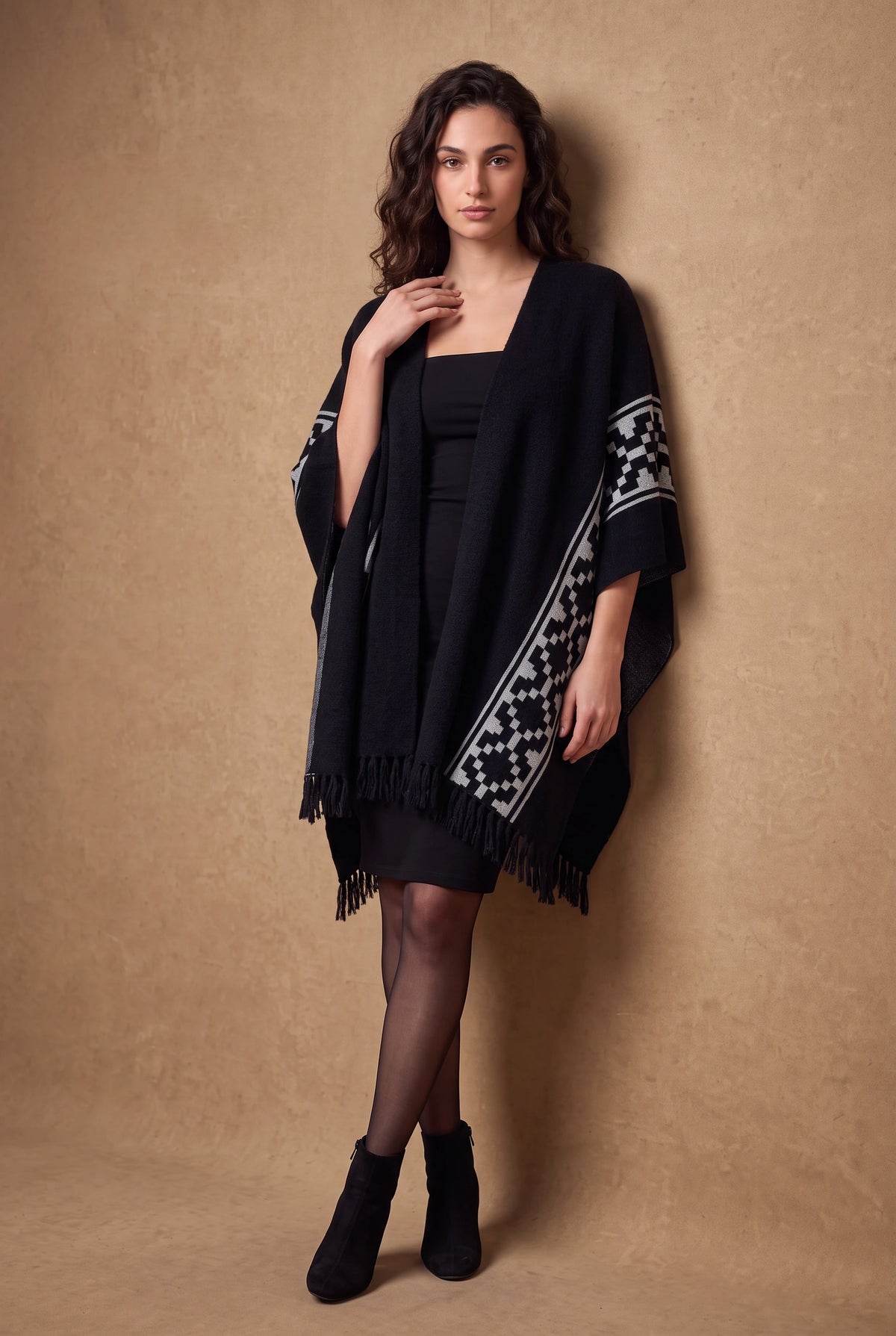 Lachi Women's Black Aztec Trim Fringed Cape